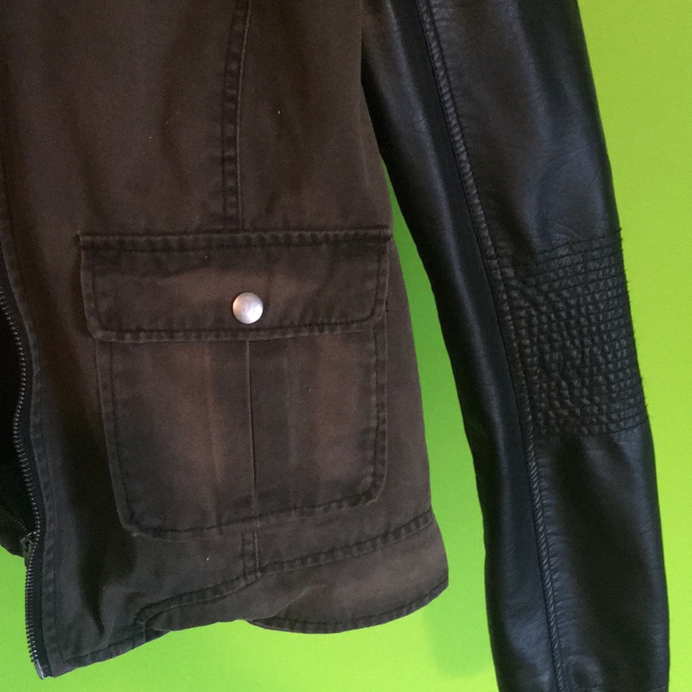 Jacket - Picture 3 of 5